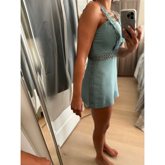 BLUSH BOUTIQUE Teal Blue Lace Trim Romper | Medium - Picture 8 of 11